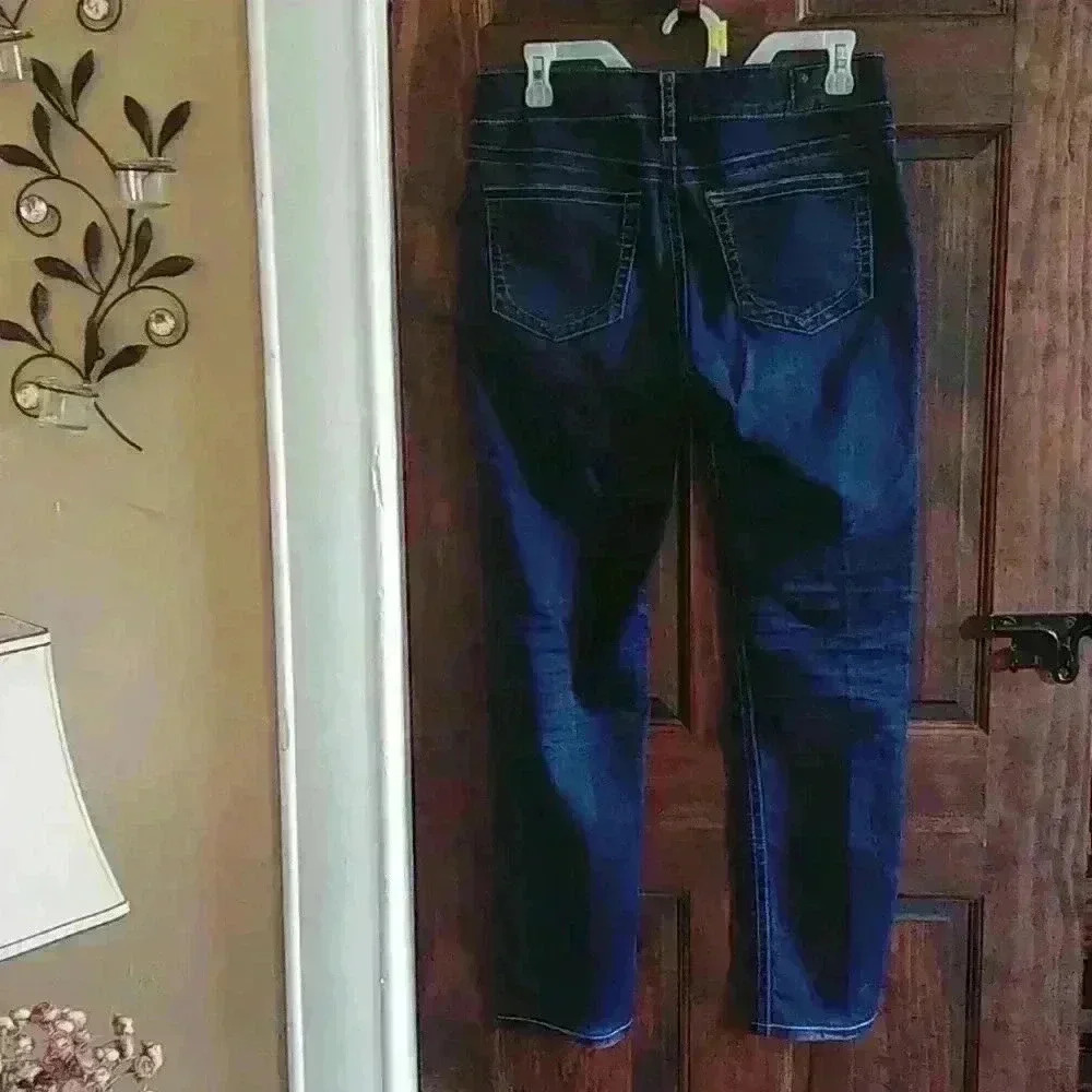 Silver Jeans - Picture 4 of 6